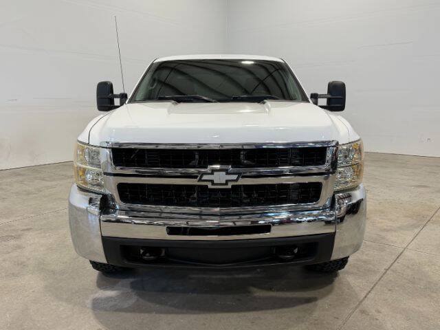 Used 2010 Chevrolet Silverado 2500 LT AWD/4WD image 3