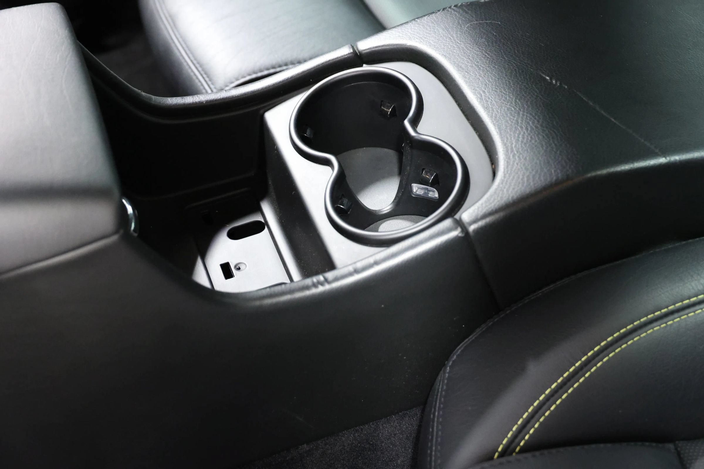 Used 2016 Maserati GranTurismo Sport RWD image 49
