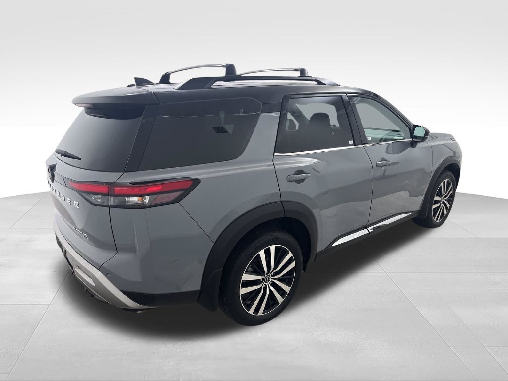 Certified 2025 Nissan Pathfinder Platinum w/ Cargo Package AWD/4WD image 5