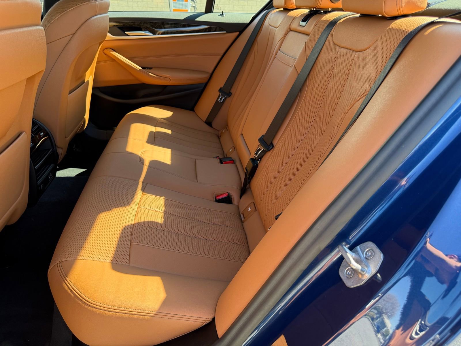 Used 2023 BMW 530e 530e iPerformance w/ M Sport Package image 33