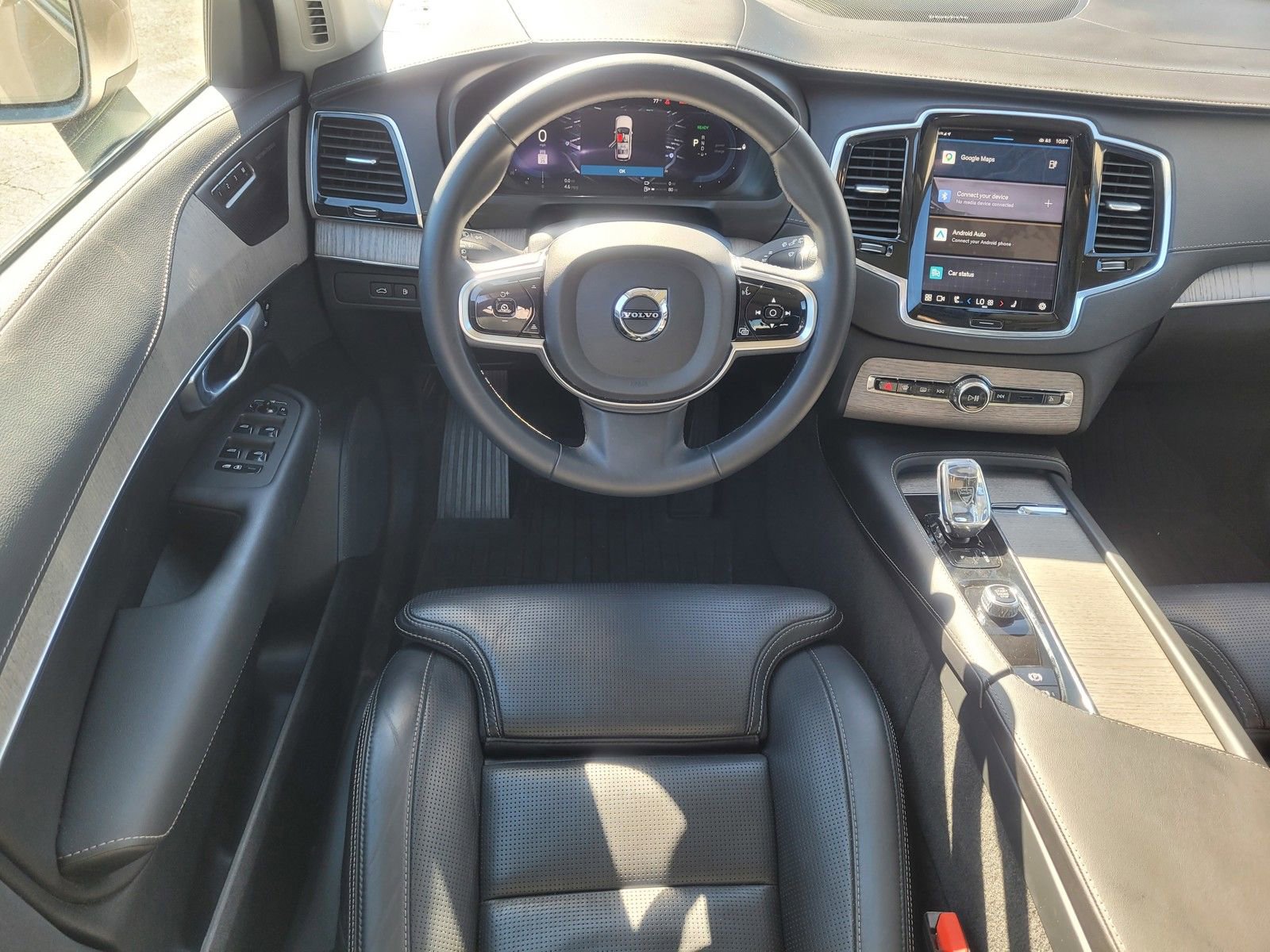 Certified 2023 Volvo XC90 T8 Ultimate w/ Protection Package Premier image 14