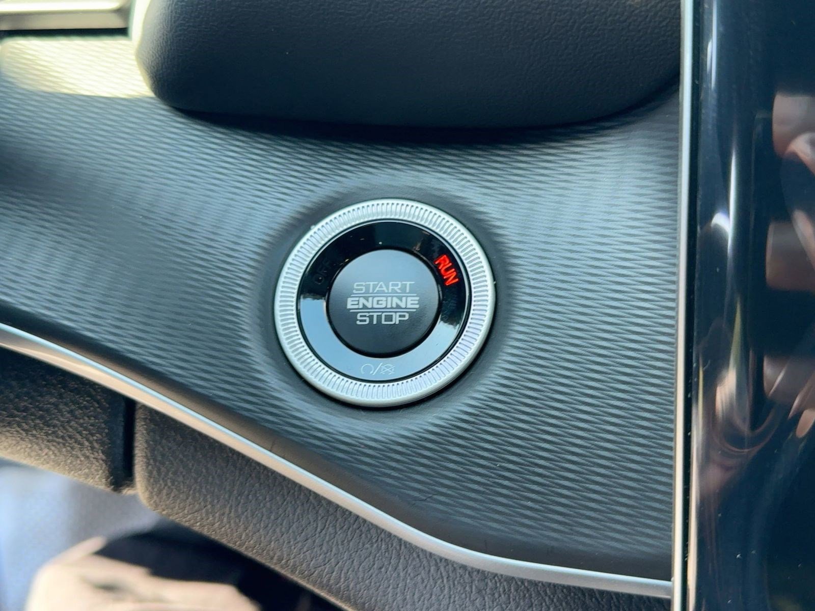 New 2025 Jeep Grand Cherokee Altitude image 26