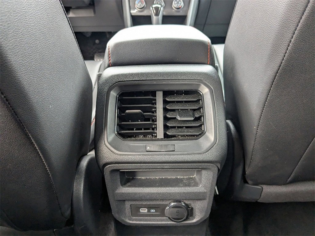 Used 2024 Volkswagen Tiguan Wolfsburg Edition image 27