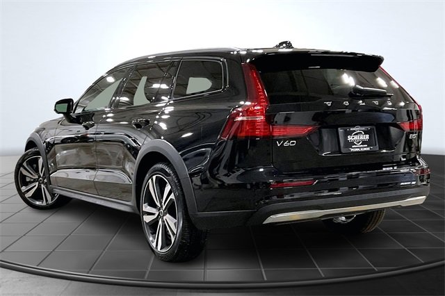 Certified 2025 Volvo V60 B5 Cross Country Plus image 14