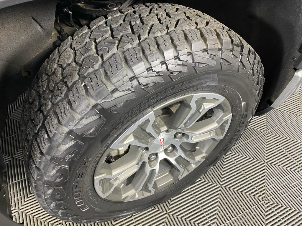 Used 2022 GMC Sierra 1500 SLE AWD/4WD image 13