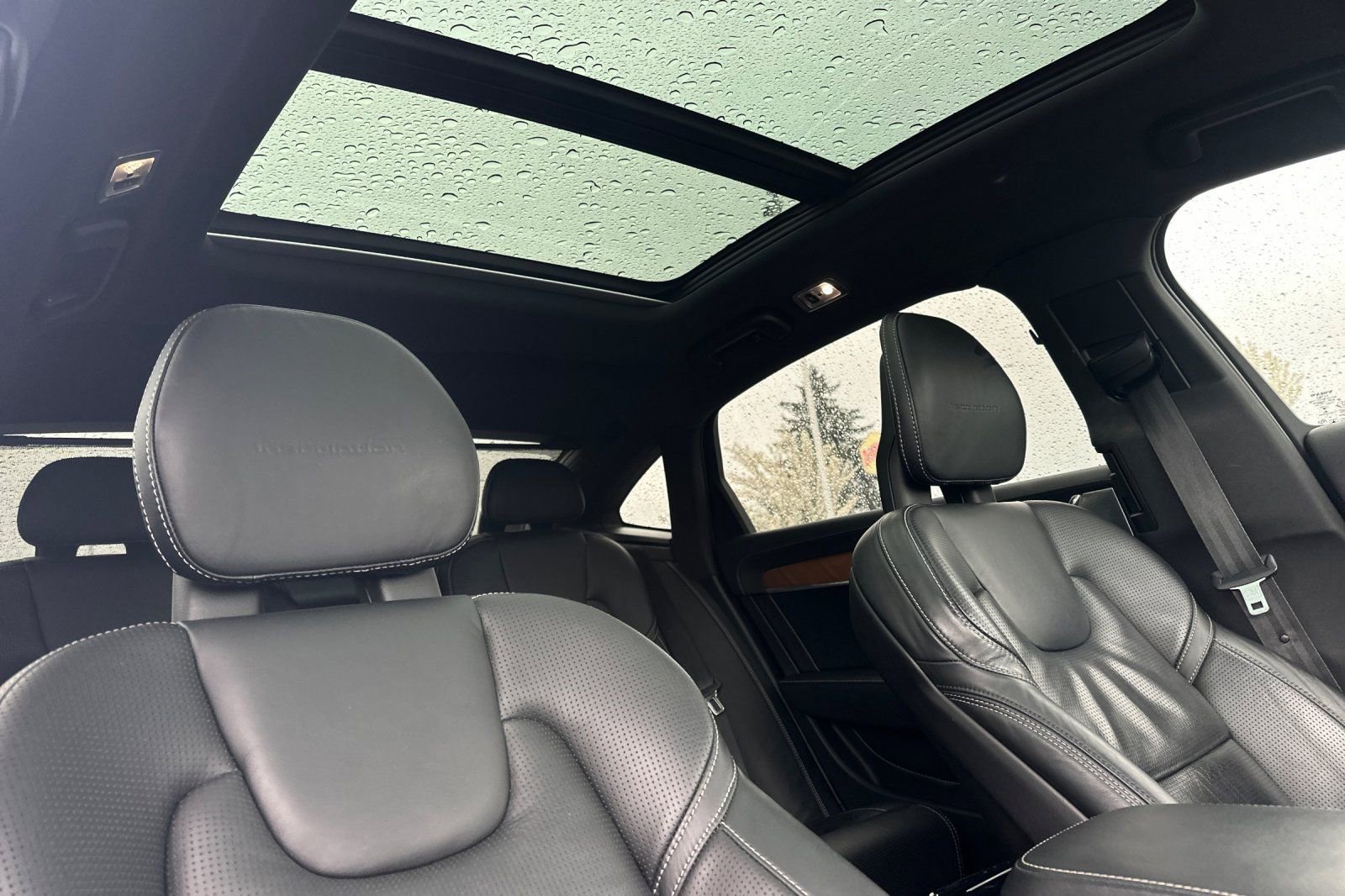 Used 2018 Volvo S90 T8 Inscription w/ Convenience Package image 16