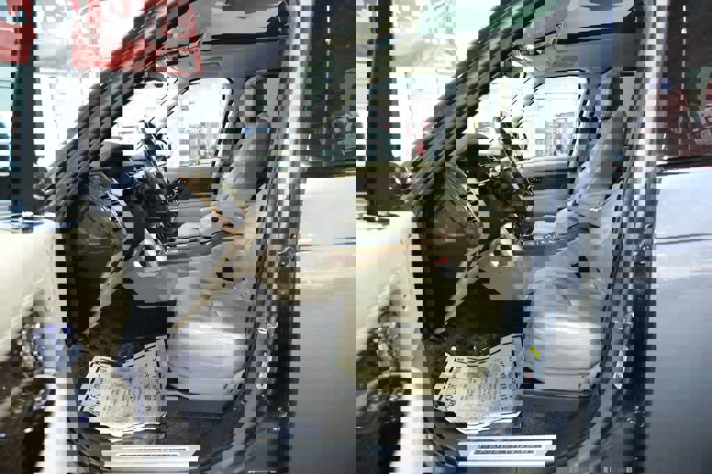 Used 2018 Land Rover Range Rover Long Wheelbase Supercharged image 19