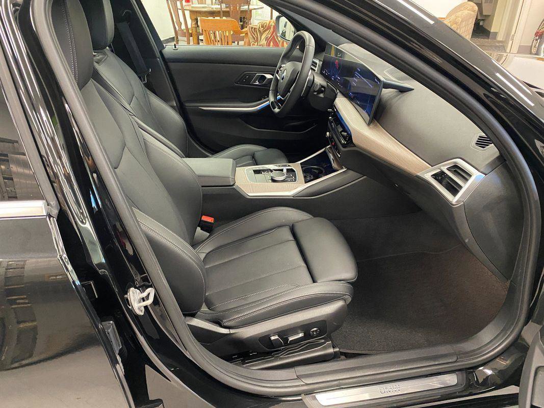Used 2025 BMW 330i xDrive Sedan image 21