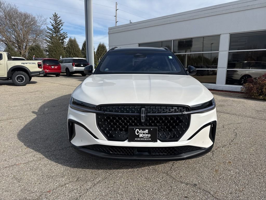 Used 2024 Lincoln Nautilus Reserve w/ Equipment Group 202A image 5