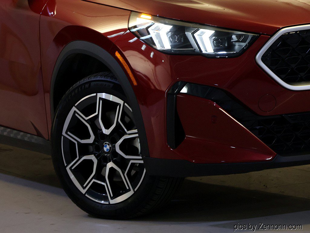 Certified 2026 BMW X2 xDrive28i AWD/4WD image 3