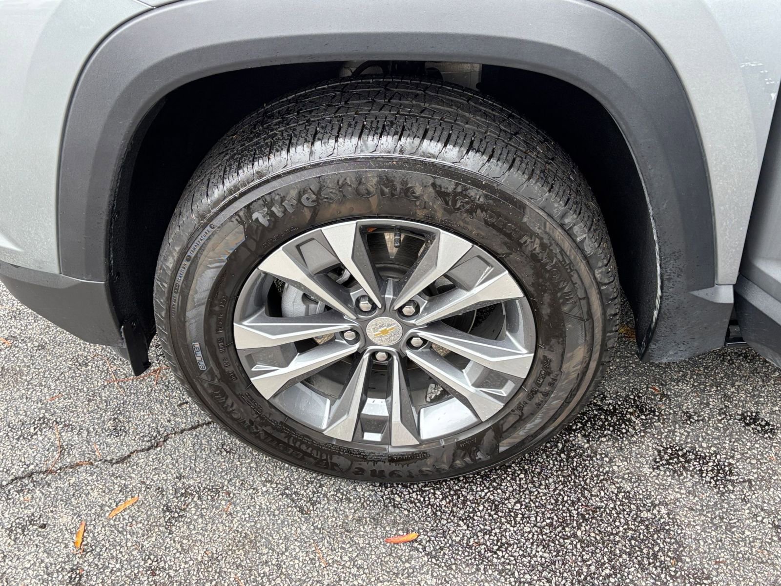 Used 2025 Chevrolet Equinox LT image 30