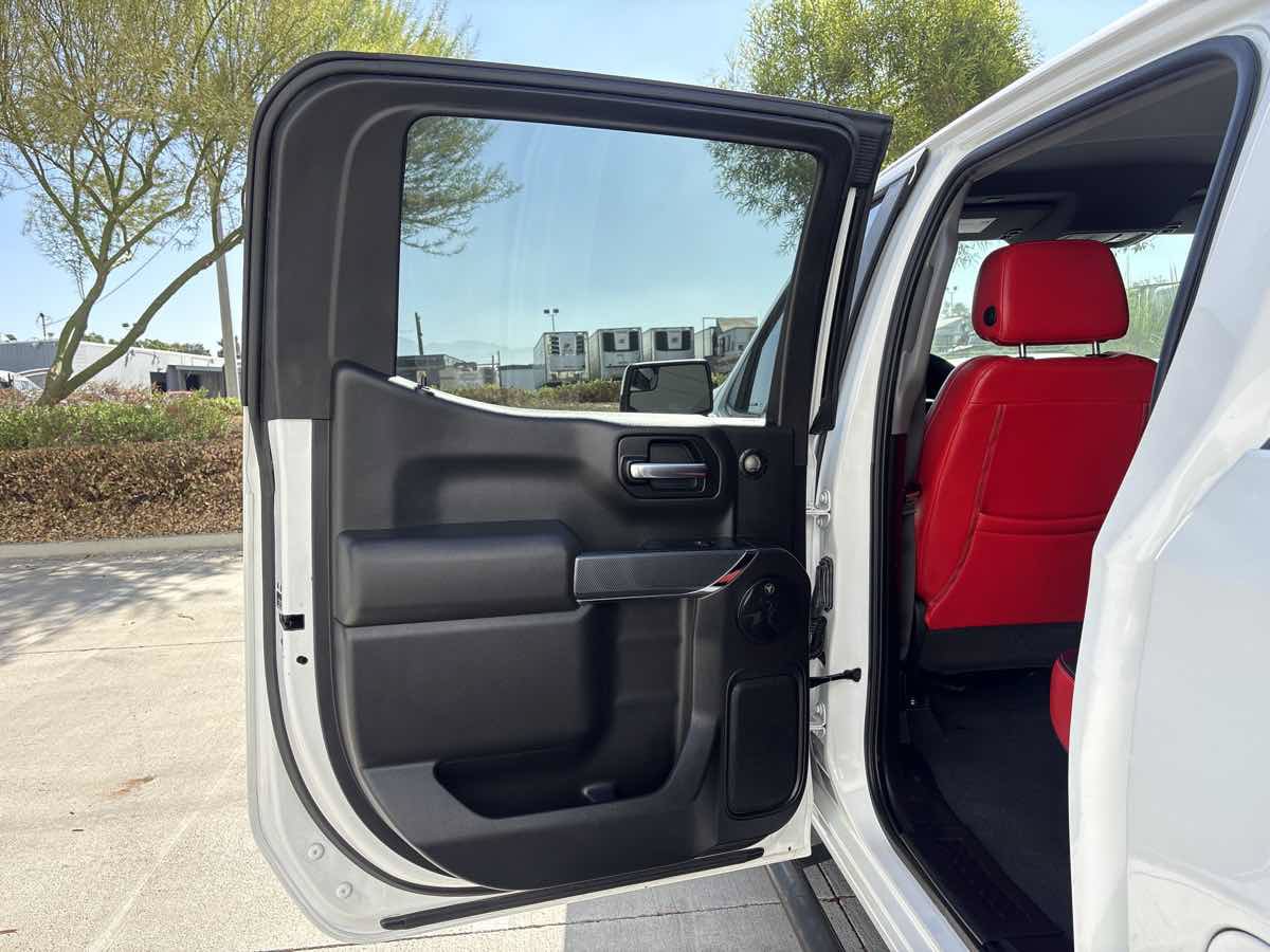 Used 2020 Chevrolet Silverado 1500 Custom w/ Custom Value Package RWD image 11