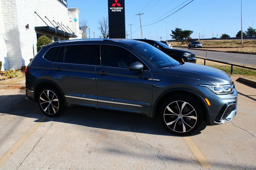 Used 2023 Volkswagen Tiguan SEL R-Line image 6