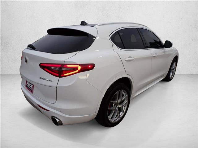 Used 2021 Alfa Romeo Stelvio Ti w/ Nero Edizione image 4
