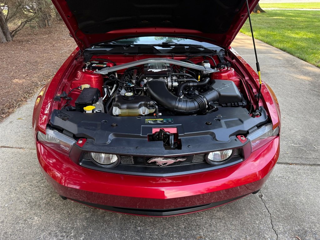 Used 2010 Ford Mustang GT Premium image 58