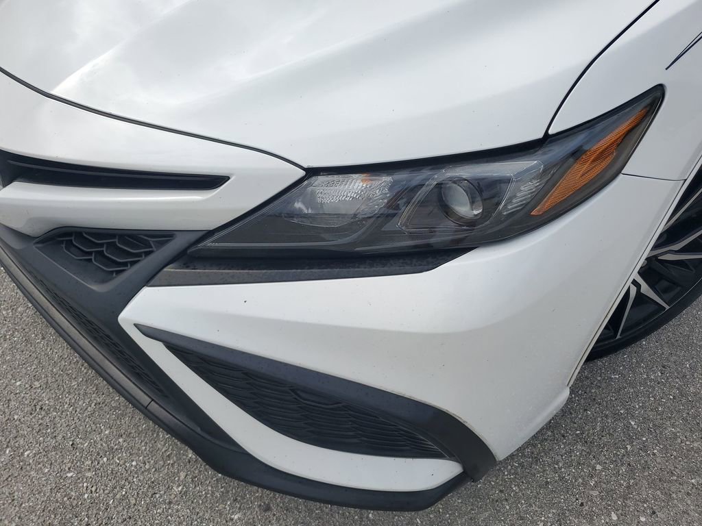 Used 2023 Toyota Camry SE image 16