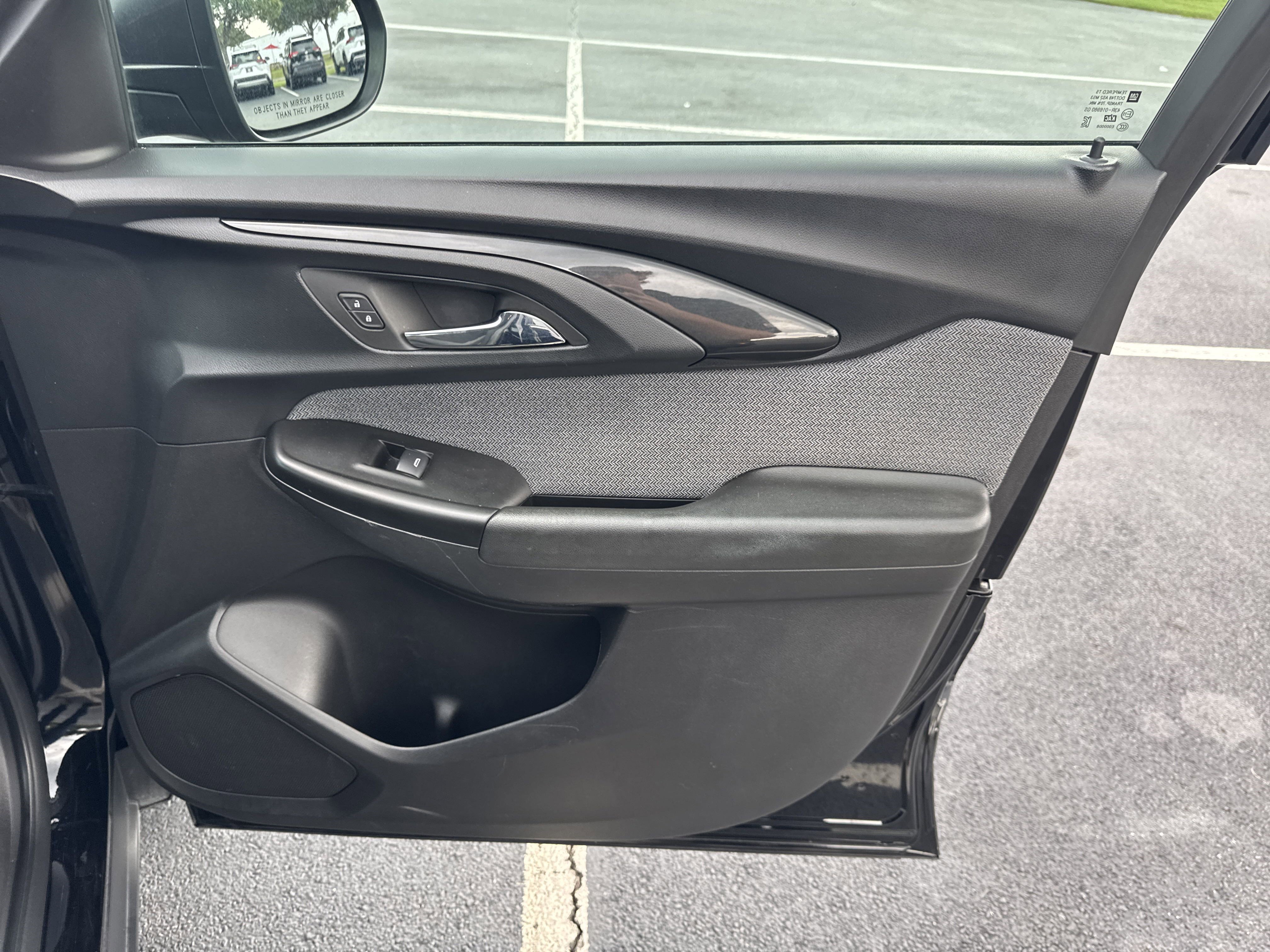 Used 2023 Chevrolet TrailBlazer LS image 34