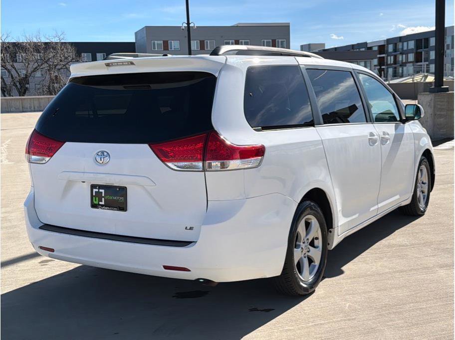 Used 2011 Toyota Sienna LE image 8
