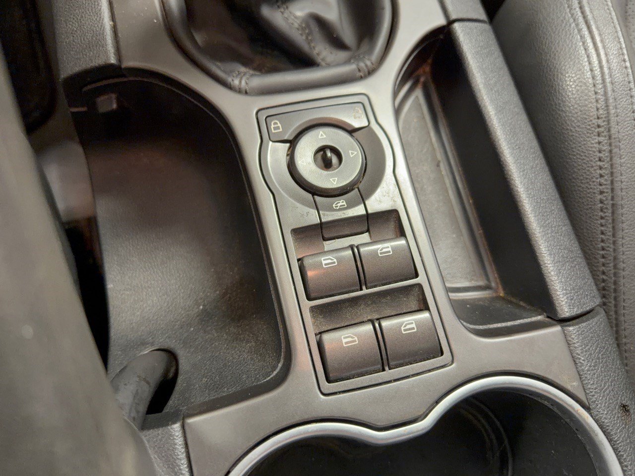Used 2009 Pontiac G8 GXP RWD image 15