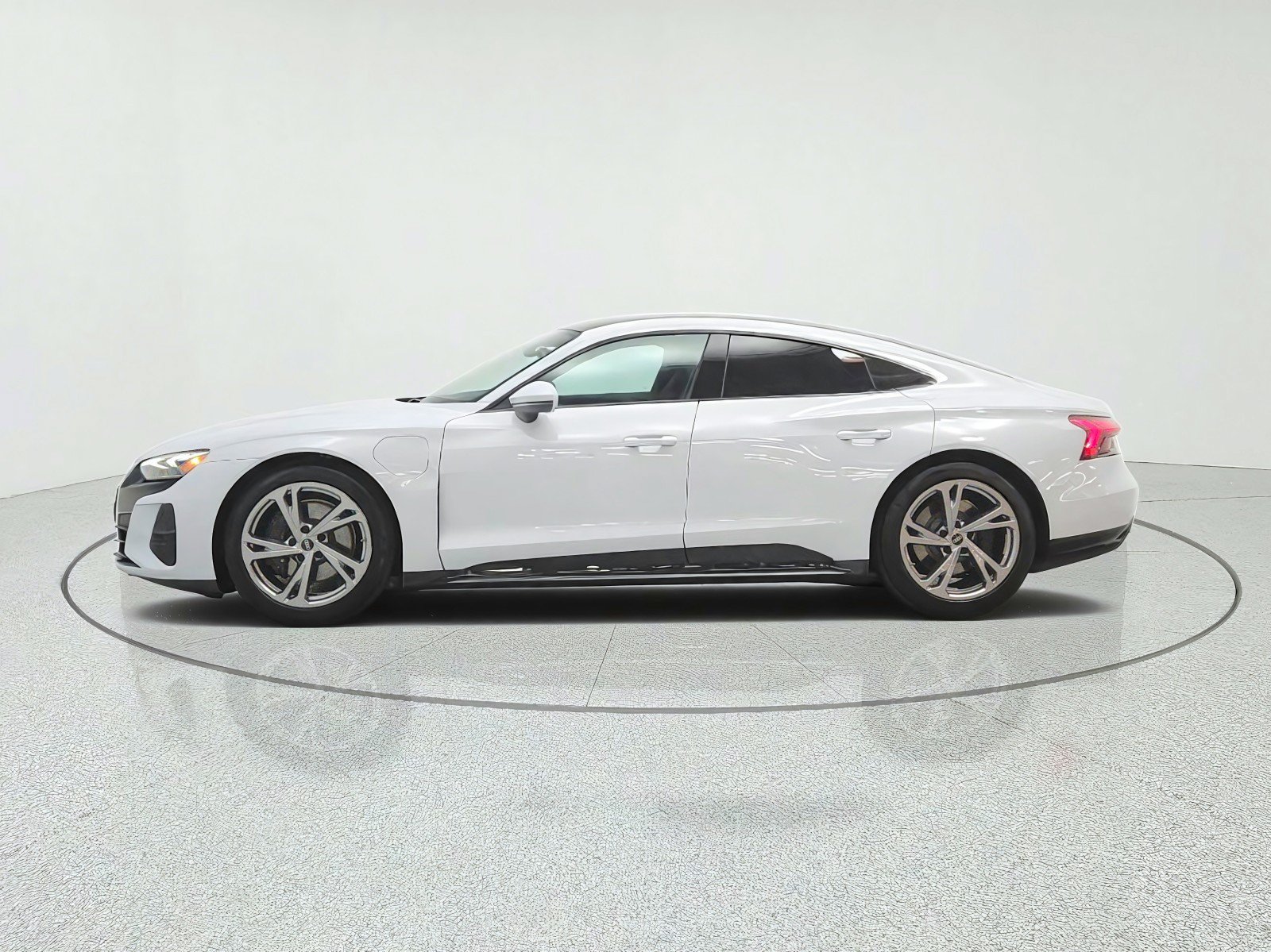 Used 2023 Audi e-tron GT Premium Plus AWD/4WD image 8