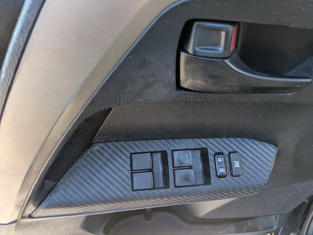 Used 2014 Toyota RAV4 LE FWD image 8