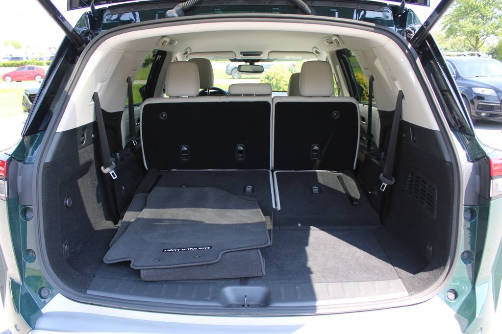 Used 2022 Nissan Pathfinder SL AWD/4WD image 32