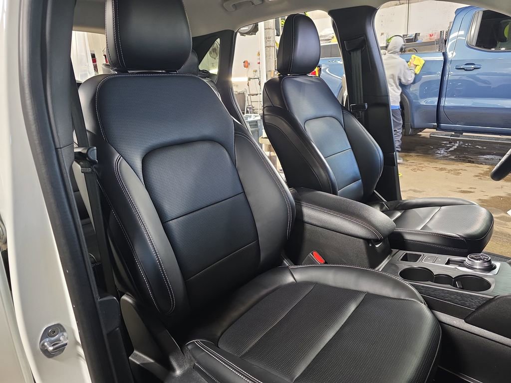 Used 2024 Ford Escape Platinum image 10
