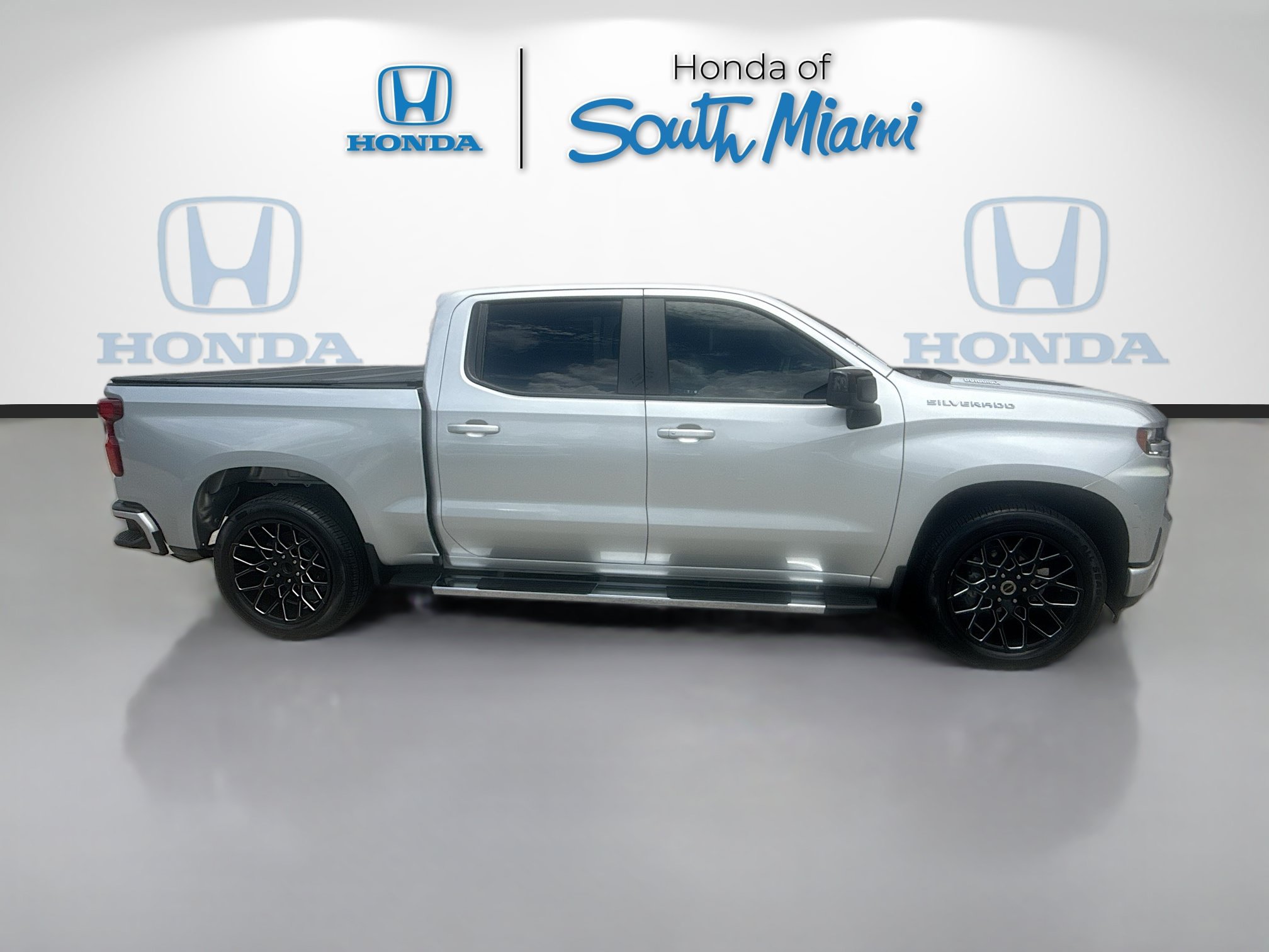 Used 2022 Chevrolet Silverado 1500 RST RWD image 8