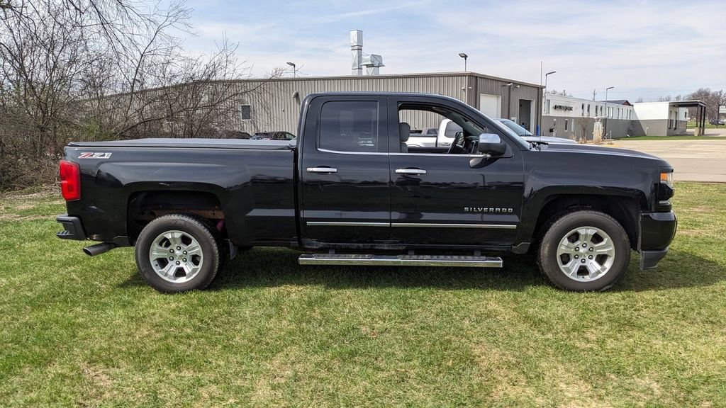 Used 2016 Chevrolet Silverado 1500 LTZ Z71 w/ LTZ Plus Package image 2