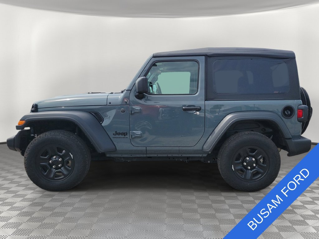 Used 2025 Jeep Wrangler Sport AWD/4WD image 25