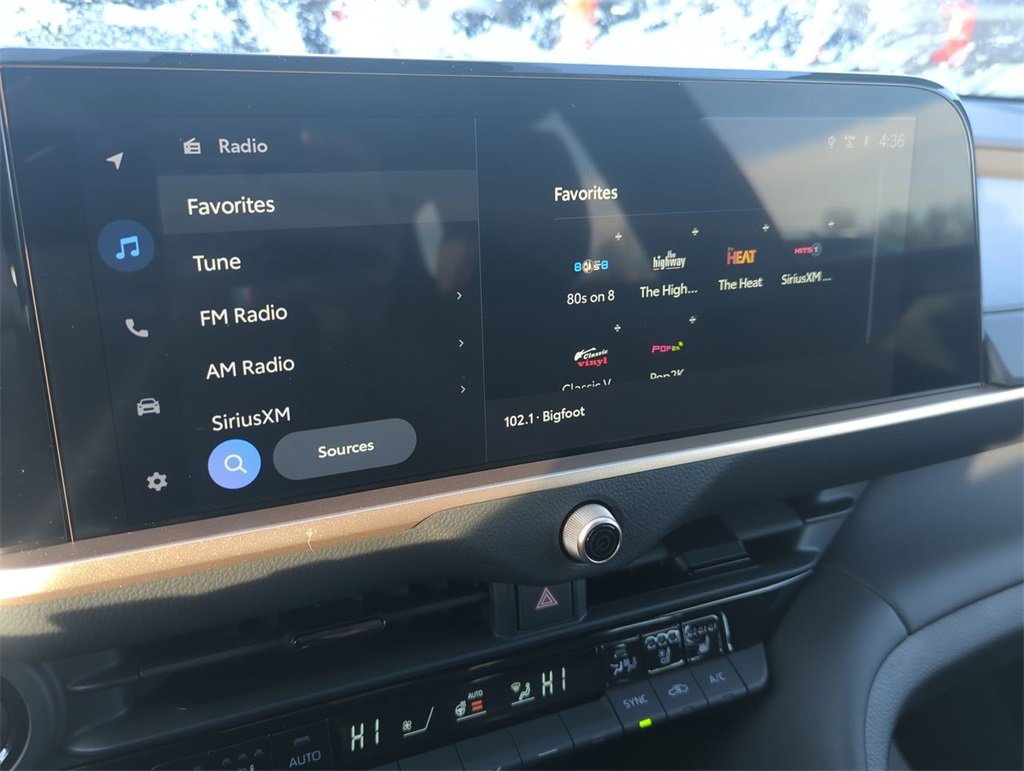 Used 2025 Toyota Crown Signia image 17