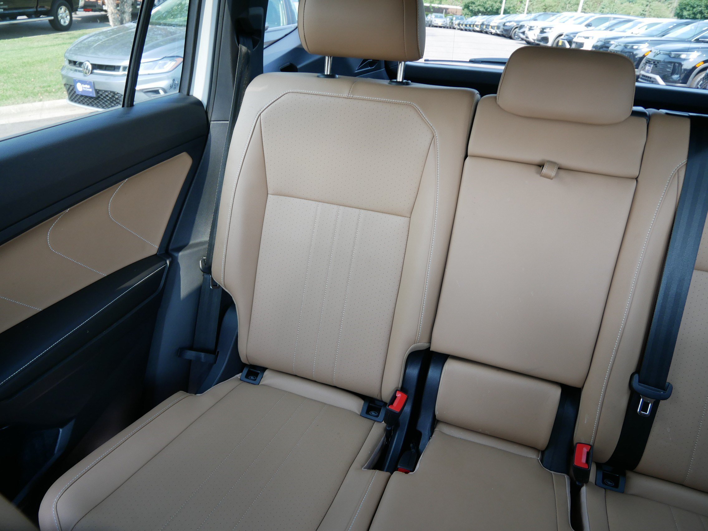 Certified 2023 Volkswagen Tiguan SE R-Line AWD/4WD image 12