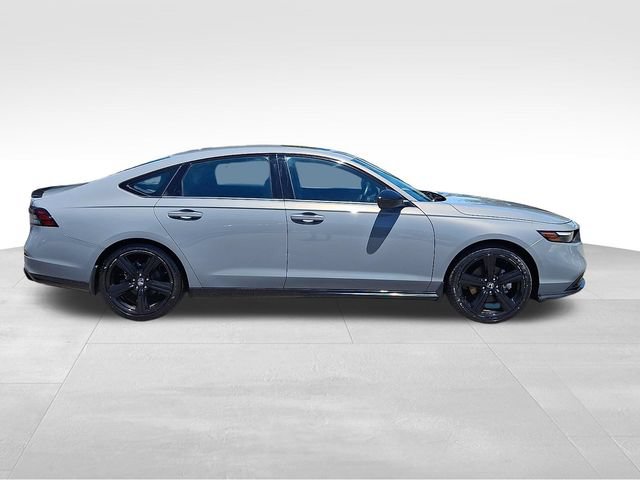 Used 2023 Honda Accord Sport image 9