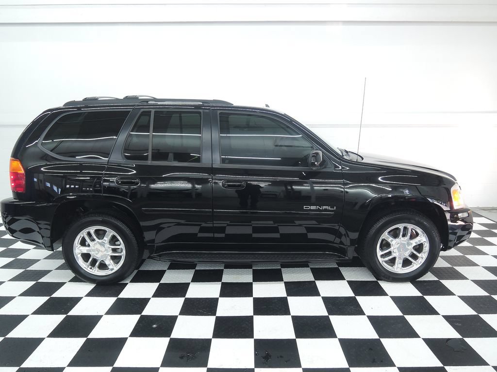 Used 2007 GMC Envoy Denali AWD/4WD image 2