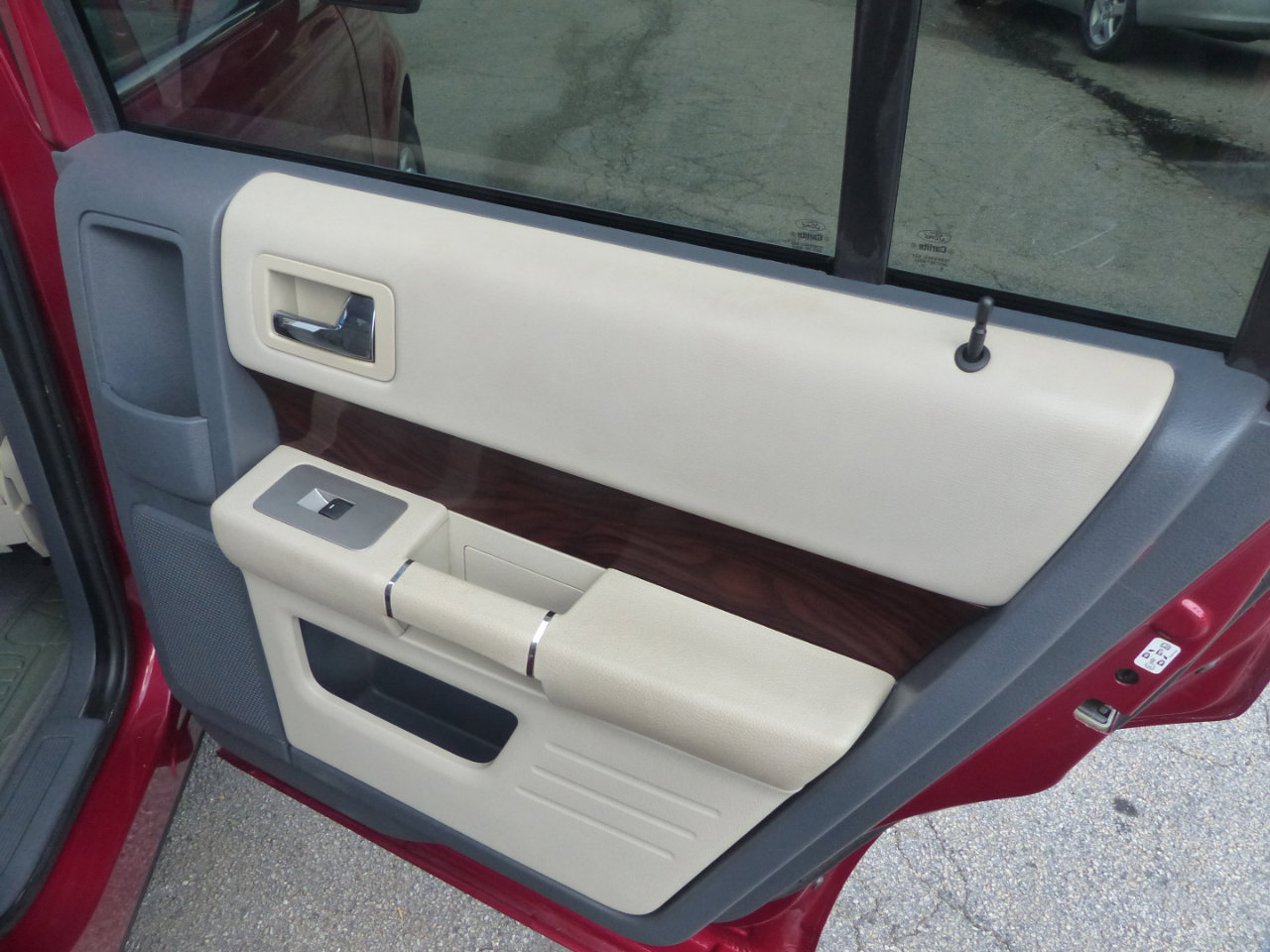 Used 2009 Ford Flex SEL image 16