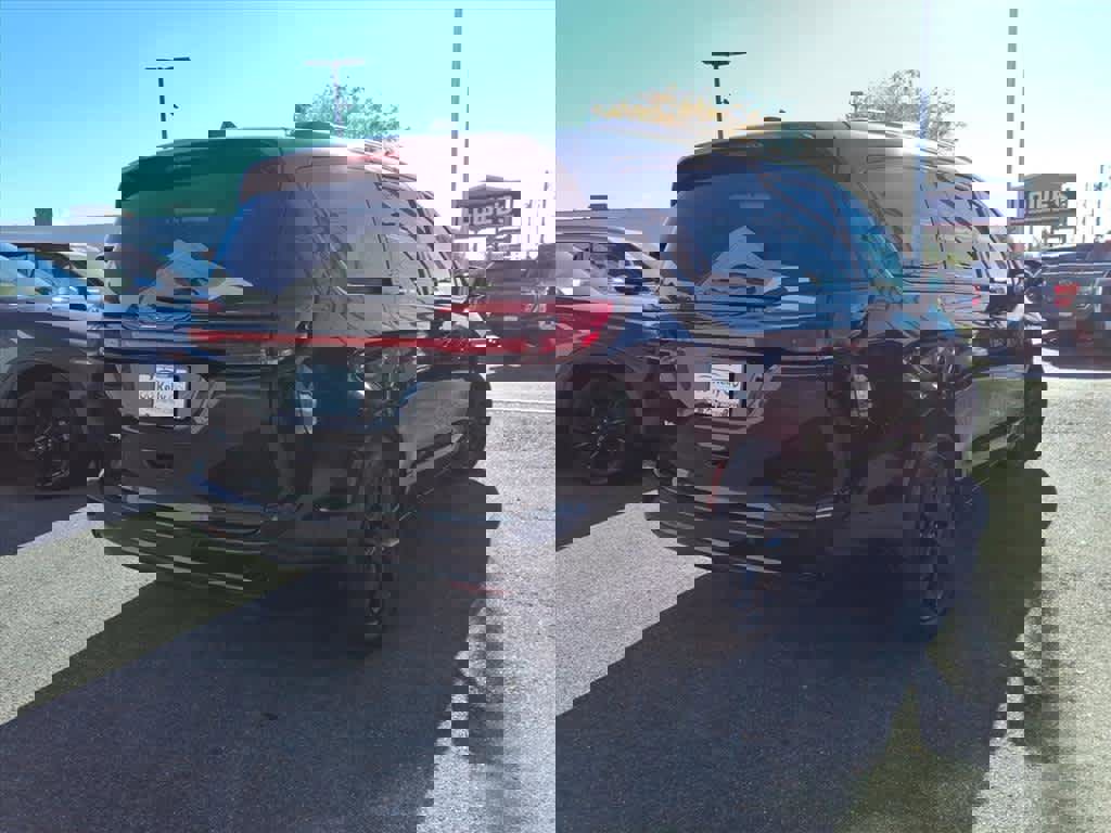 Used 2022 Chrysler Pacifica Limited w/ S Appearance Package image 4