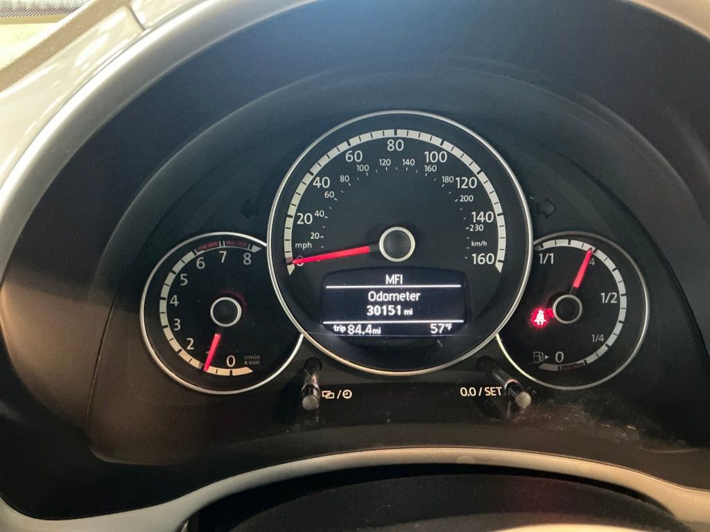 Used 2013 Volkswagen Beetle 2.5 image 21