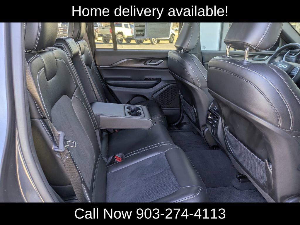 Used 2025 Jeep Grand Cherokee Altitude image 37