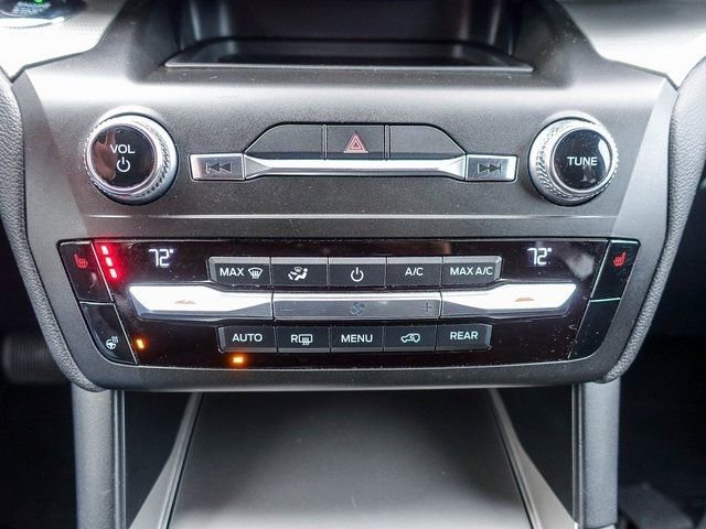 Used 2020 Ford Explorer XLT w/ Comfort Package image 3