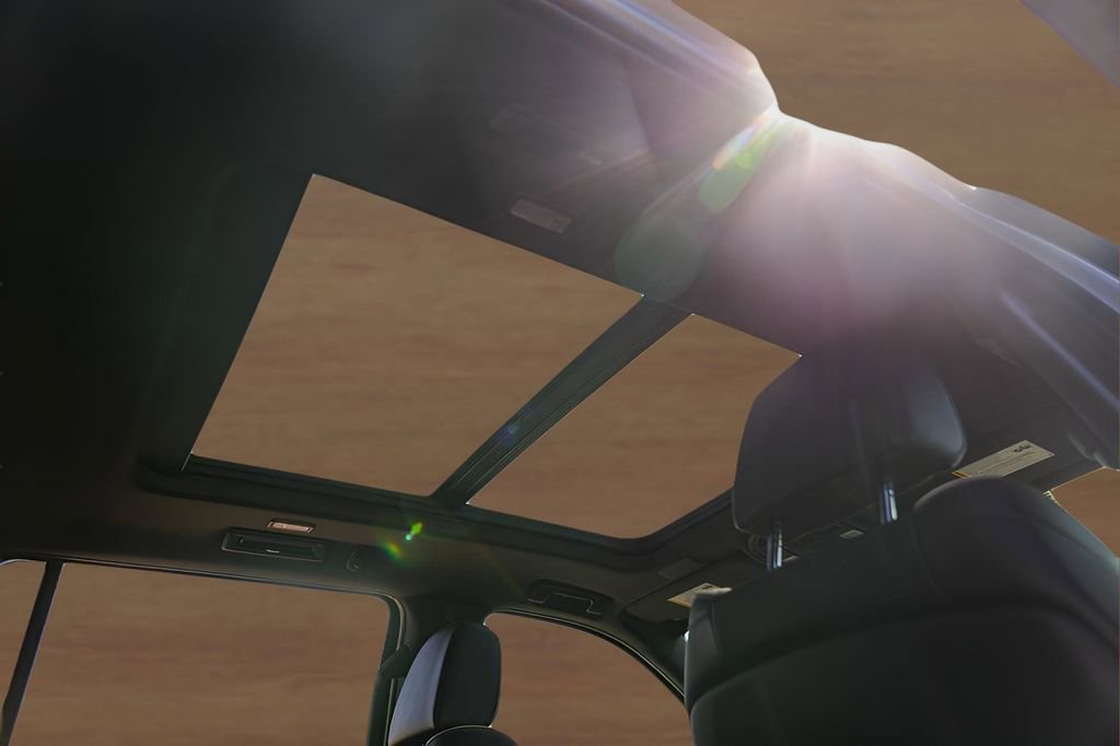 Used 2024 Cadillac Escalade ESV Premium Luxury w/ Performance Package image 34