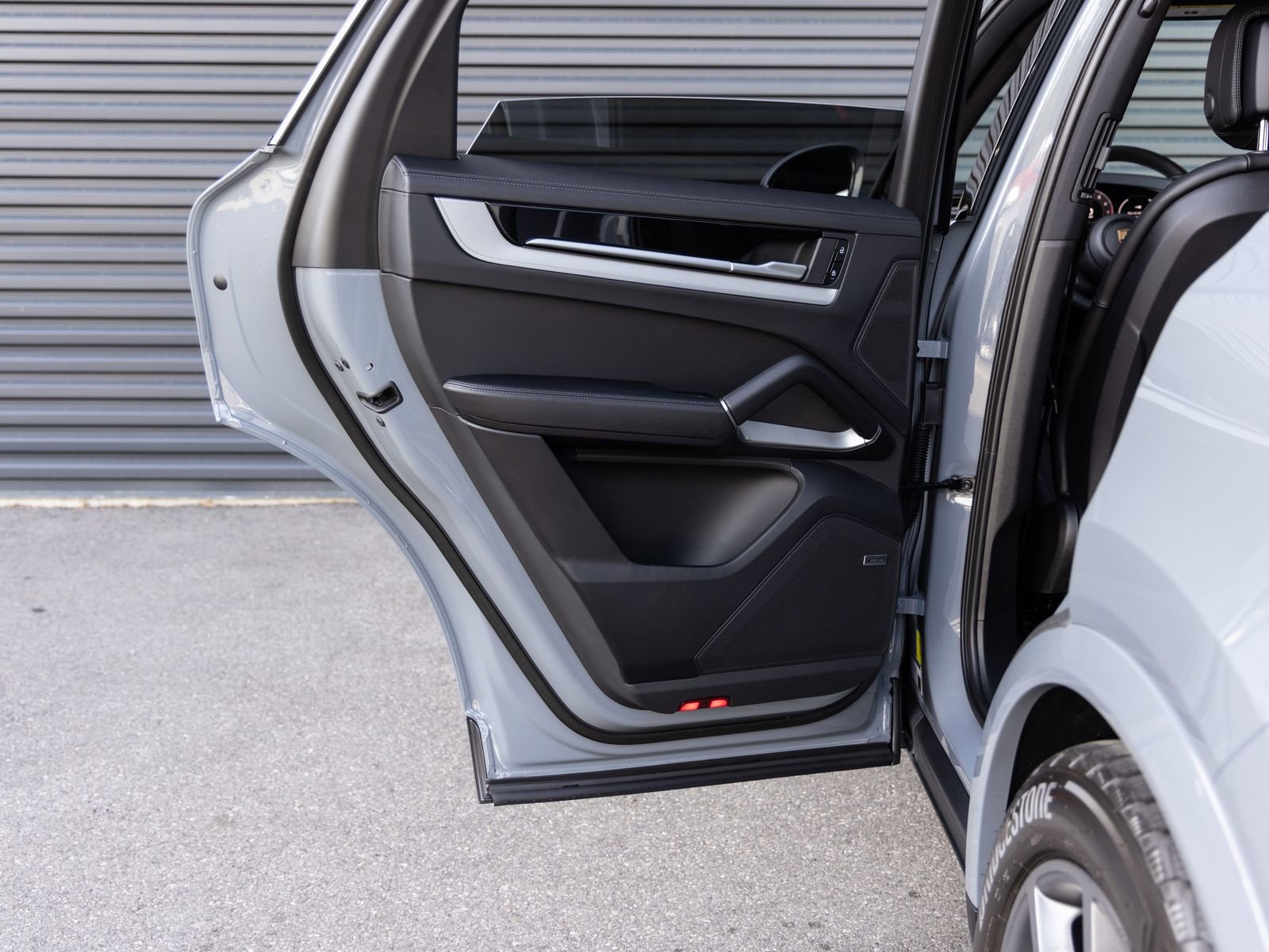 Certified 2025 Porsche Cayenne image 24