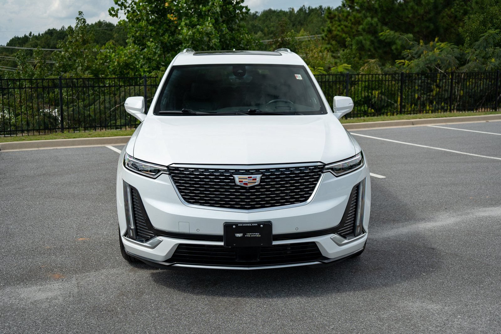 Used 2024 Cadillac XT6 Premium Luxury w/ Platinum Package AWD/4WD image 2