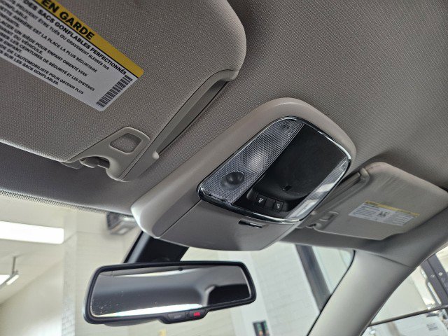 Used 2019 Chrysler 300 Touring w/ Chrome Appearance Package image 21