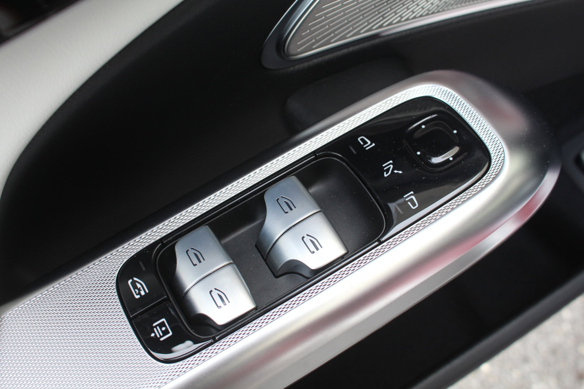 New 2026 Mercedes-Benz E 53 AMG e 4MATIC Sedan image 16