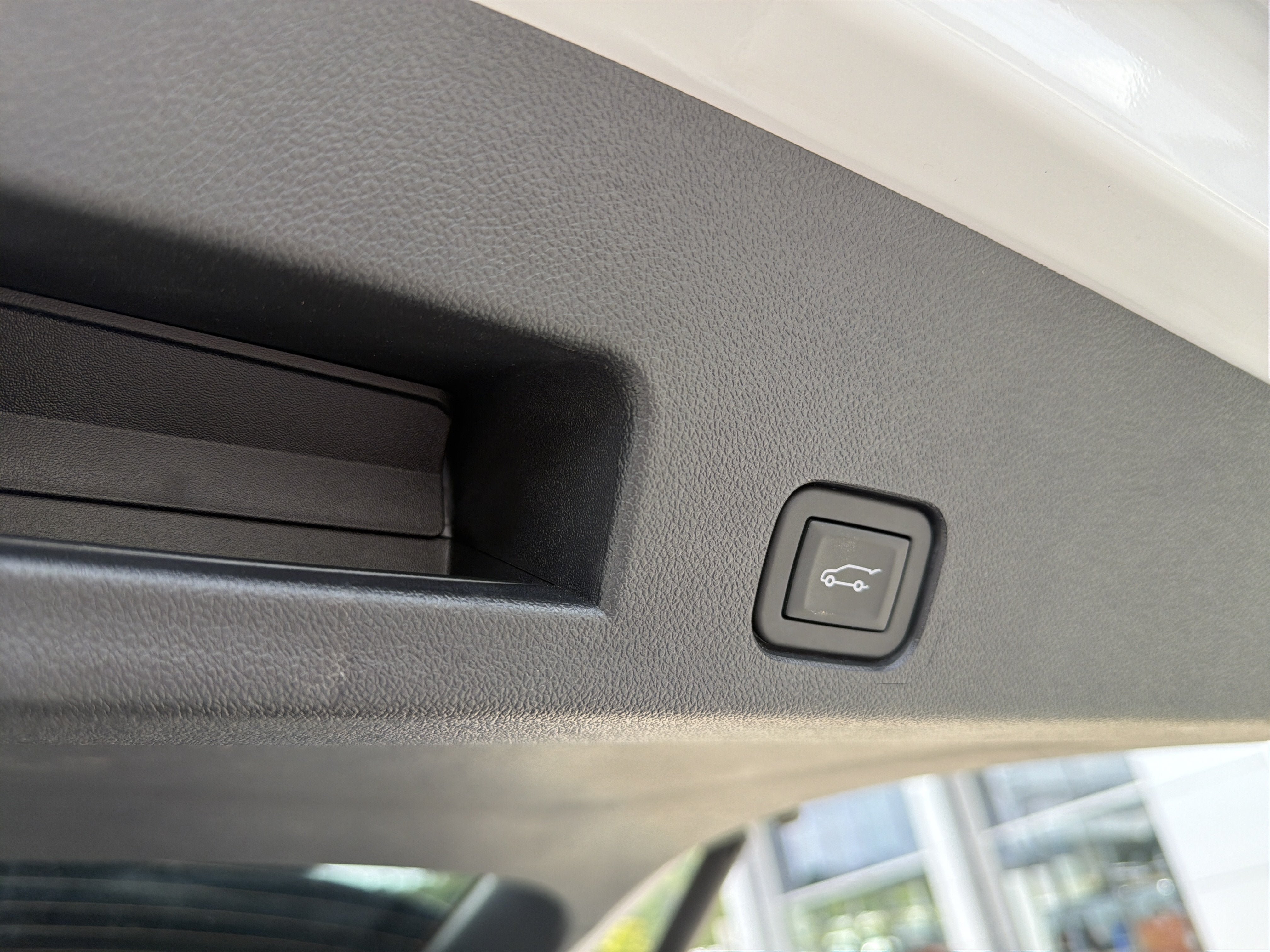 Used 2025 GMC Acadia Elevation FWD image 21