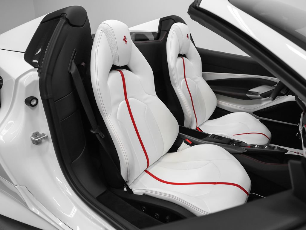Certified 2022 Ferrari F8 Tributo RWD image 26