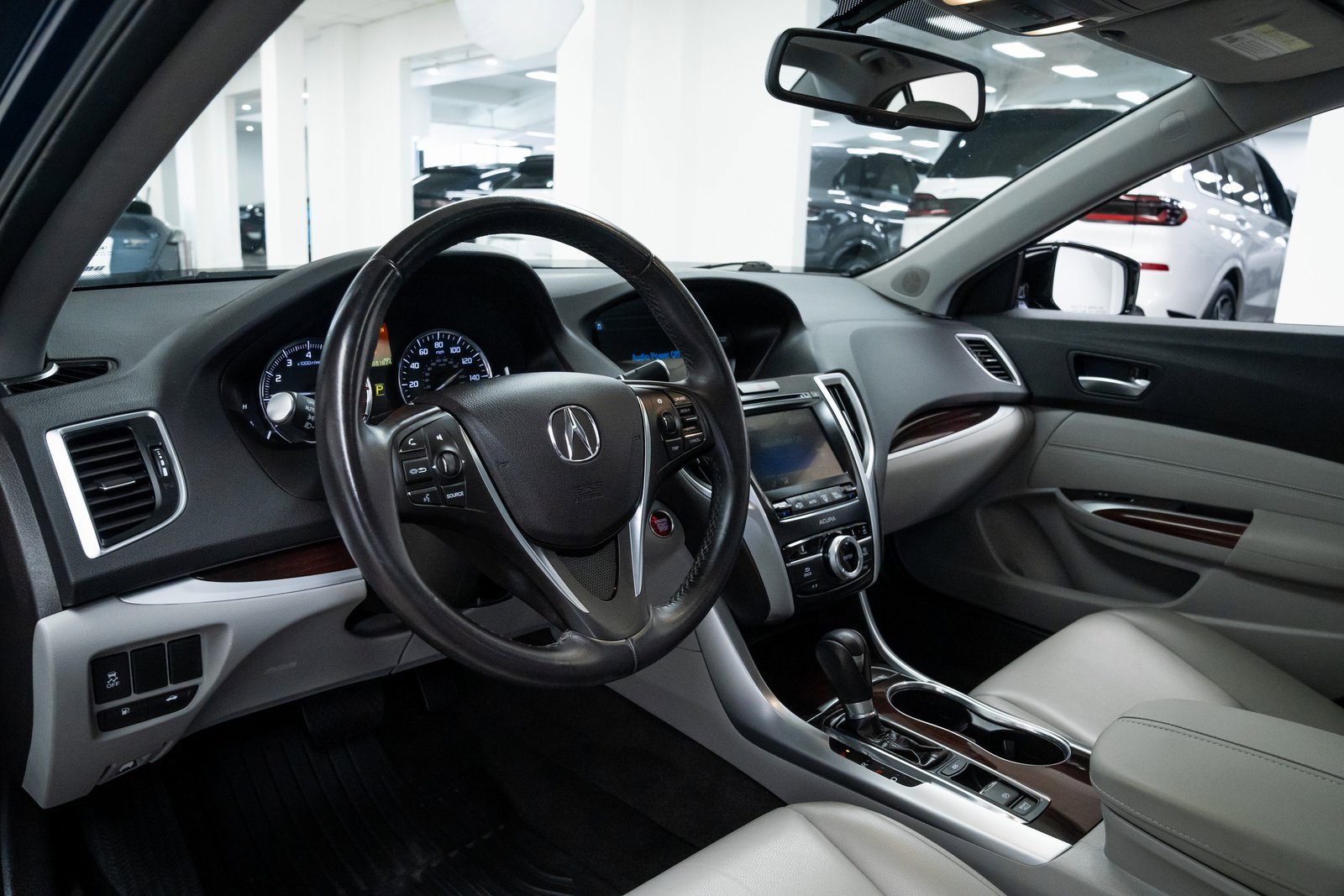 Used 2016 Acura TLX image 18