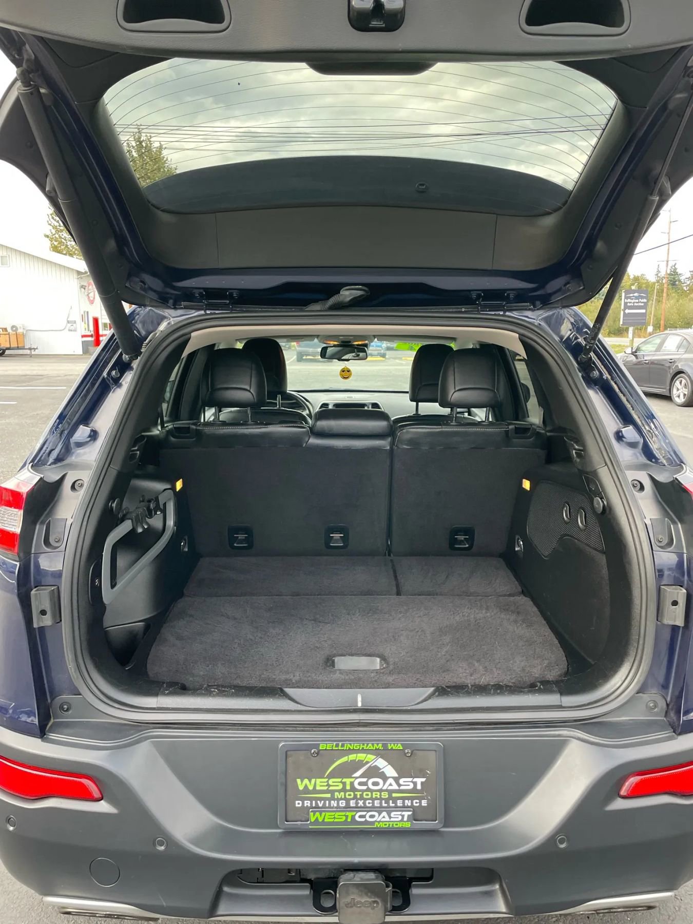 Used 2015 Jeep Cherokee Limited w/ Luxury Group image 30