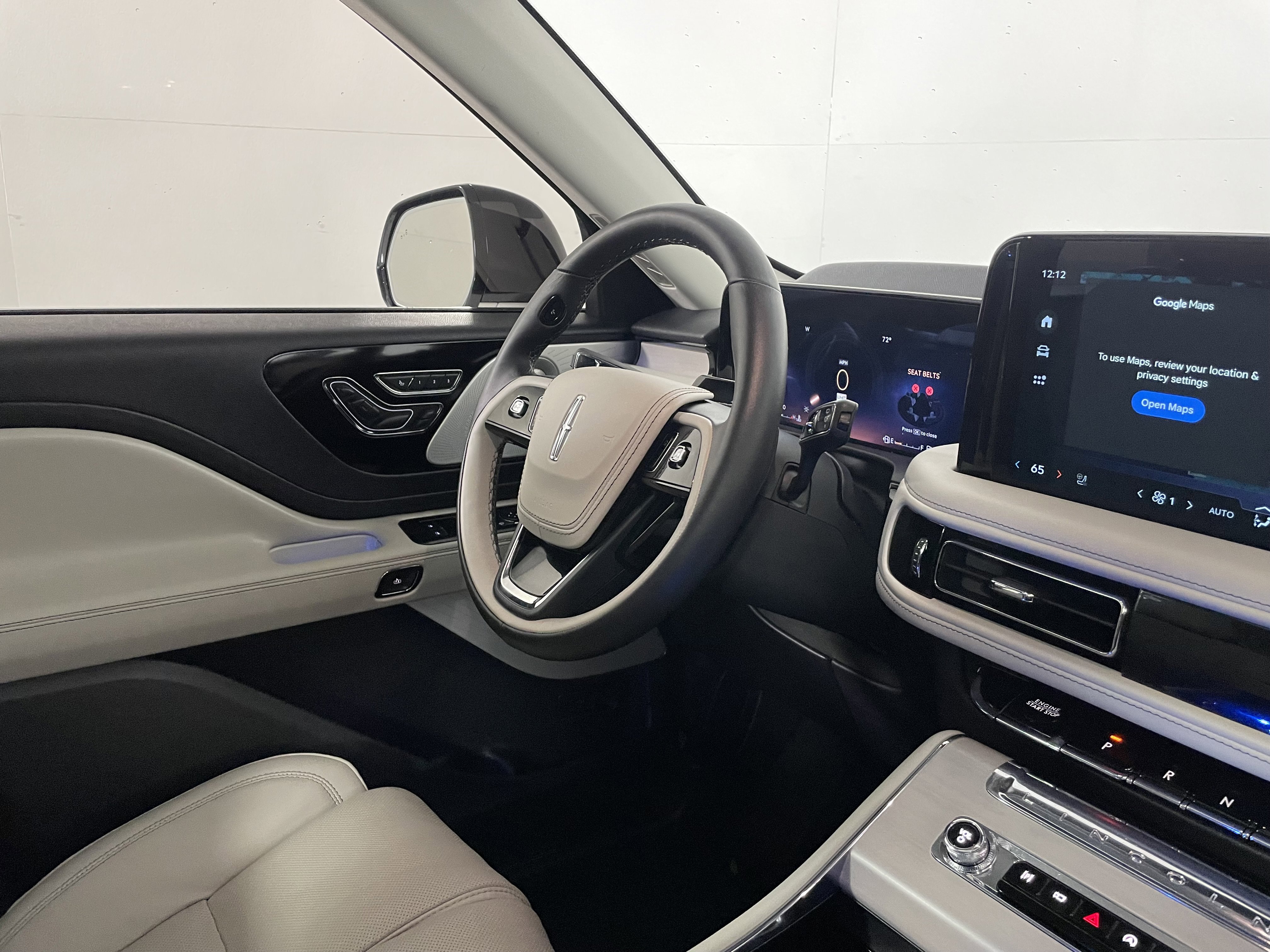 Used 2025 Lincoln Aviator Reserve w/ Luxury Package image 10