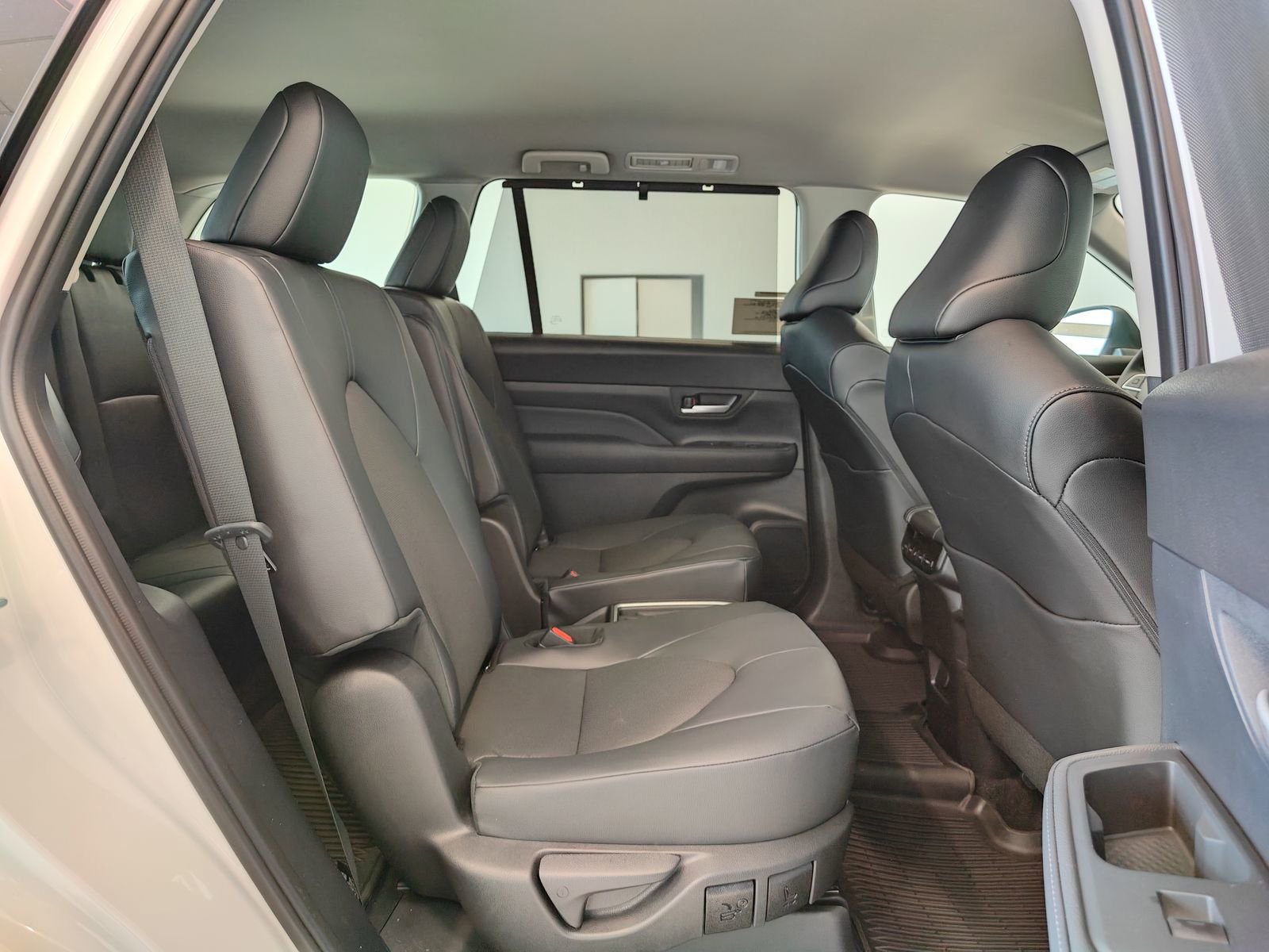 New 2026 Toyota Grand Highlander AWD image 18